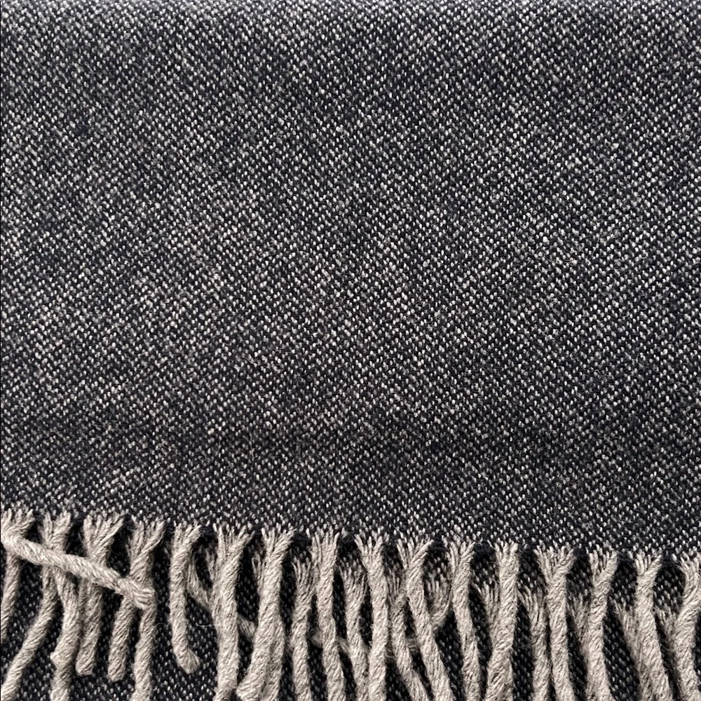 🐑Twill Pattern Navy+Gray Fringed Virgin Wool Scarf | Fairibault Woolen Mill Co.